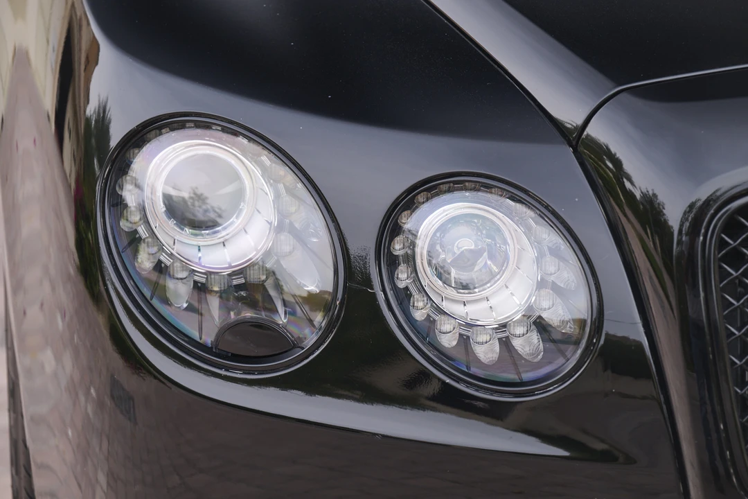 2017 Bentley Continental Flying Spur - Image 19 of 31
