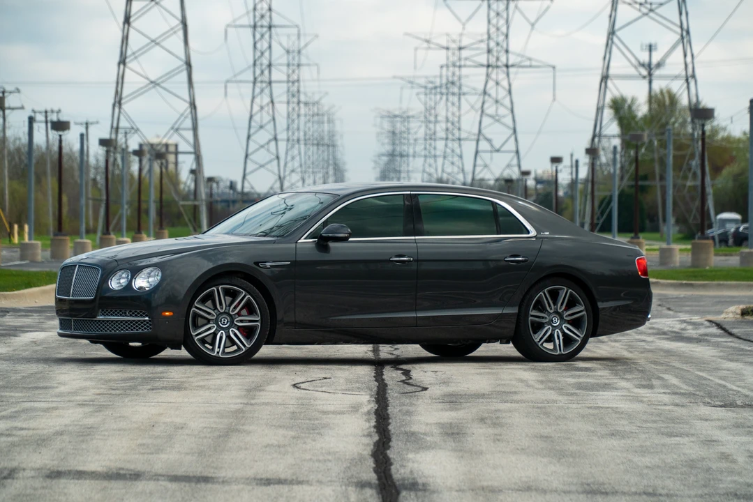 2017 Bentley Continental Flying Spur - Image 25 of 31