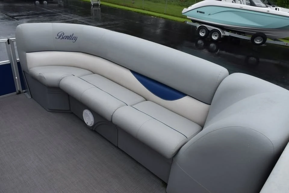 2017 Bentley - Image 11 of 17