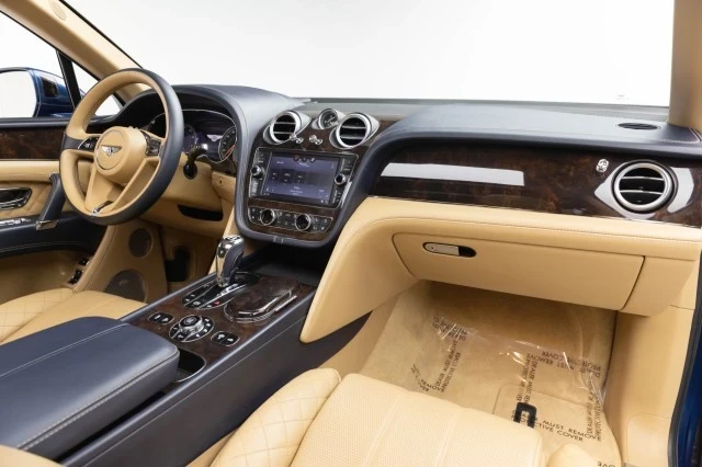 2017 Bentley Bentayga - Image 2 of 4