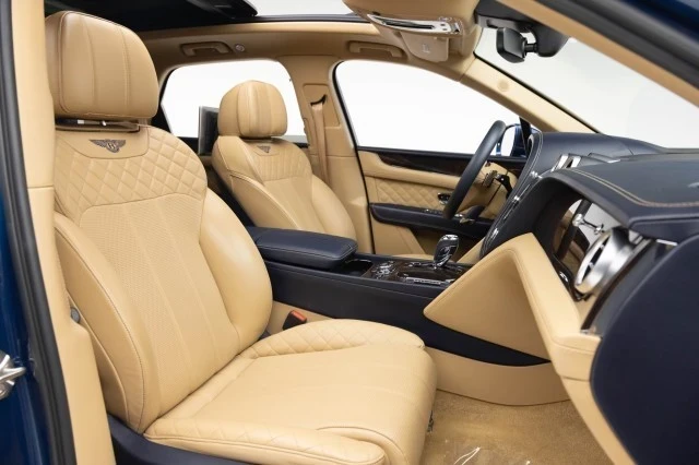 2017 Bentley Bentayga - Image 4 of 4