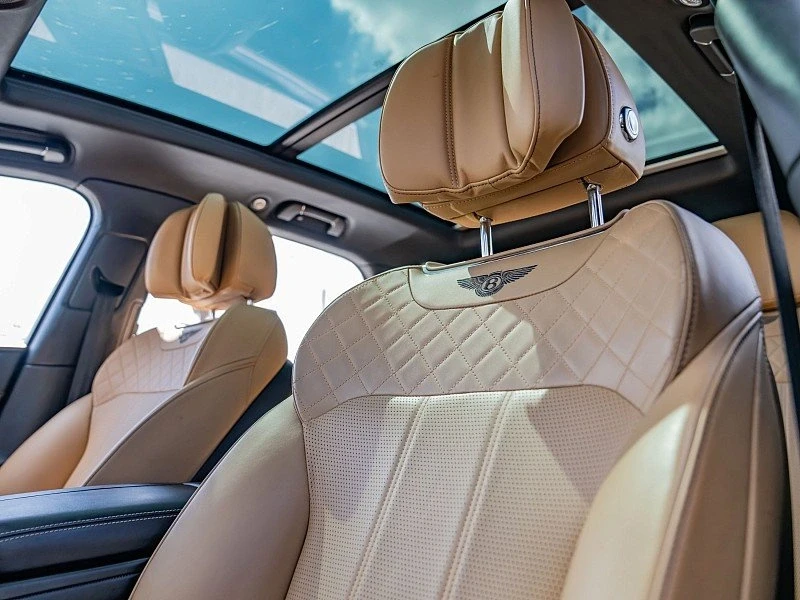2017 Bentley Bentayga - Image 10 of 13