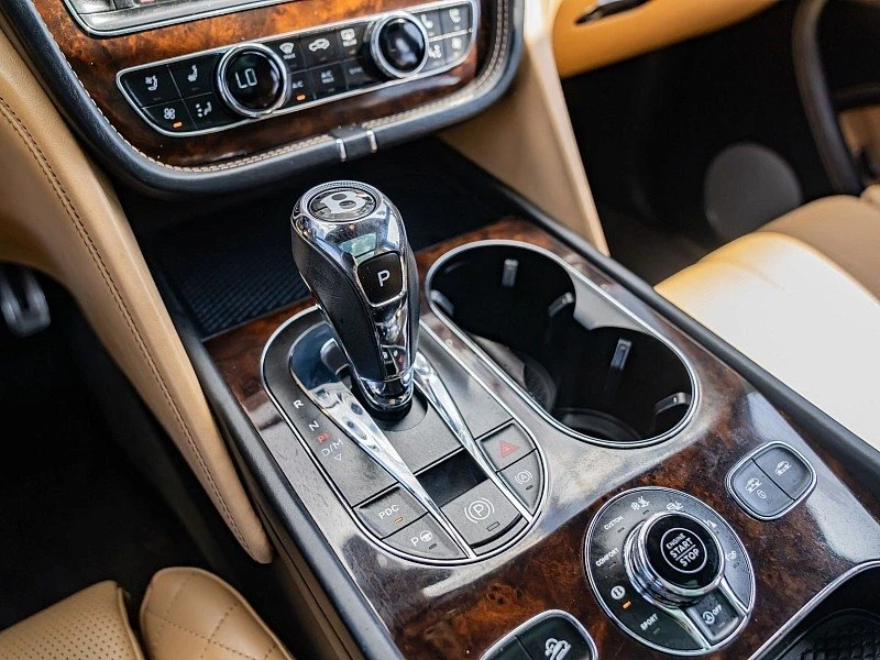 2017 Bentley Bentayga - Image 12 of 13