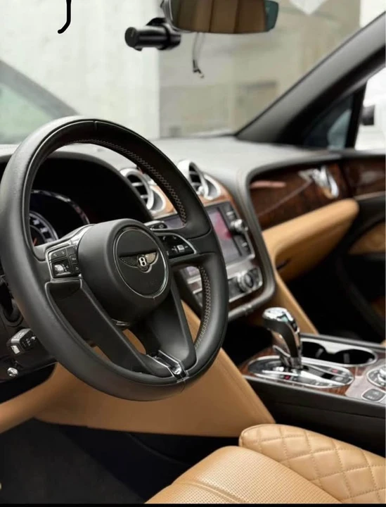 2017 Bentley Bentayga - Image 6 of 7