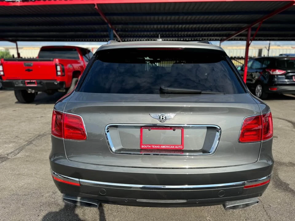2017 Bentley Bentayga - Image 6 of 14