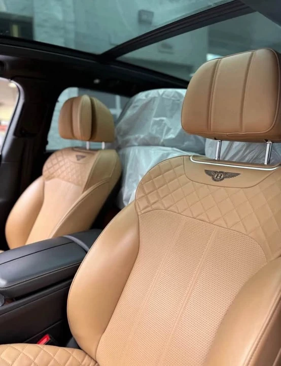 2017 Bentley Bentayga - Image 7 of 7