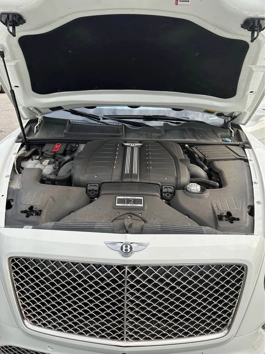 2017 Bentley Bentayga - Image 17 of 17
