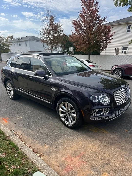 2017 Bentley Bentayga - Image 2 of 13