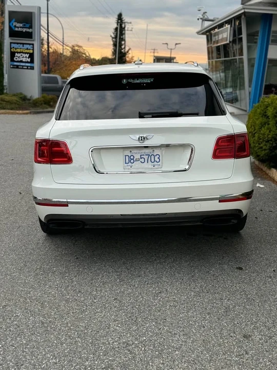 2017 Bentley Bentayga - Image 2 of 9