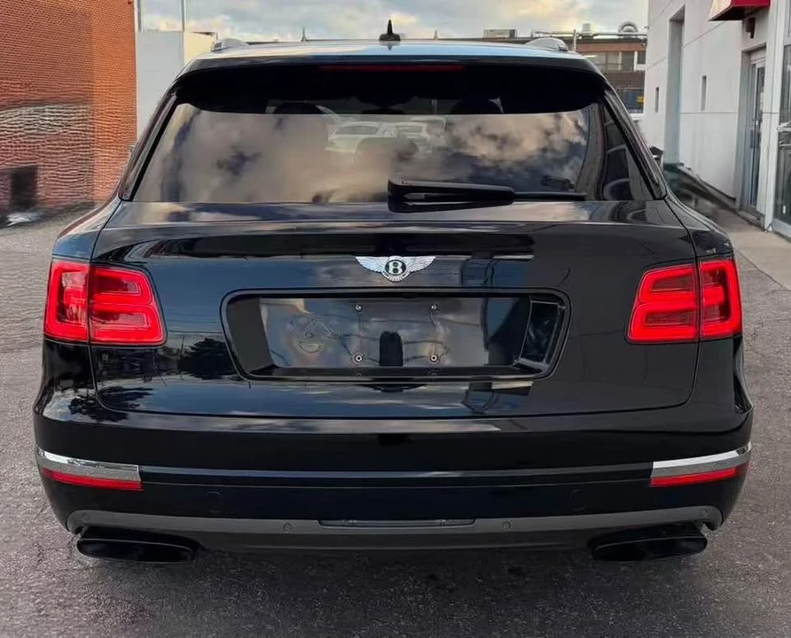 2017 Bentley Bentayga - Image 5 of 14