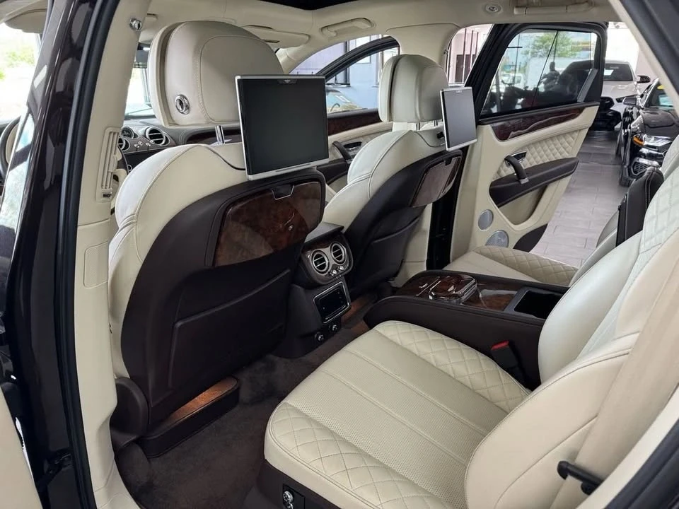 2017 Bentley Bentayga - Image 7 of 20