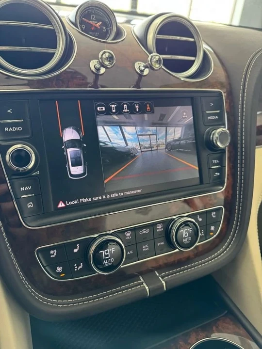 2017 Bentley Bentayga - Image 14 of 20