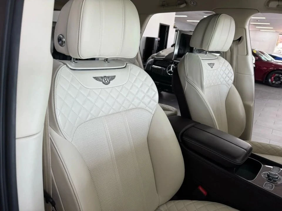 2017 Bentley Bentayga - Image 14 of 19