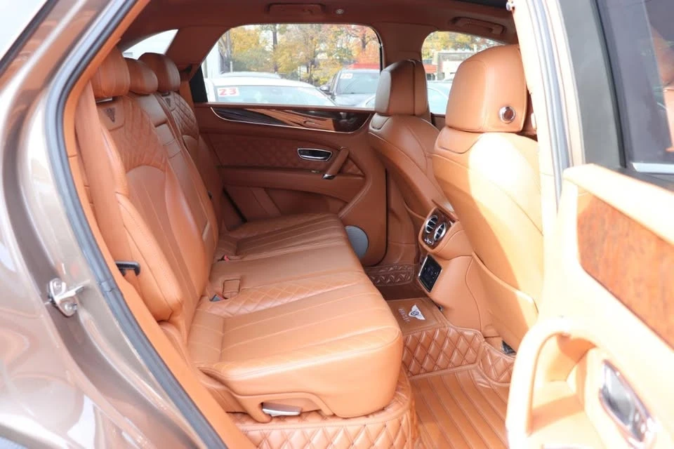 2017 Bentley Bentayga - Image 13 of 20