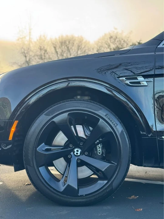 2017 Bentley Bentayga - Image 9 of 20