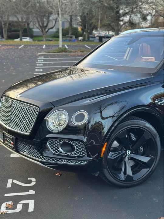 2017 Bentley Bentayga - Image 2 of 20