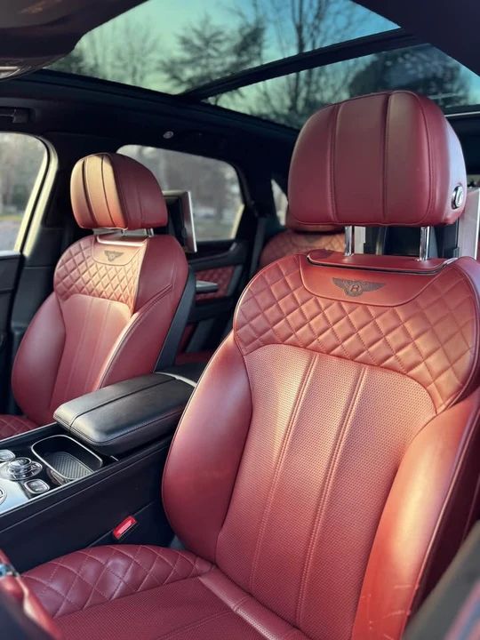 2017 Bentley Bentayga - Image 15 of 20