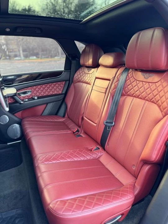 2017 Bentley Bentayga - Image 14 of 20