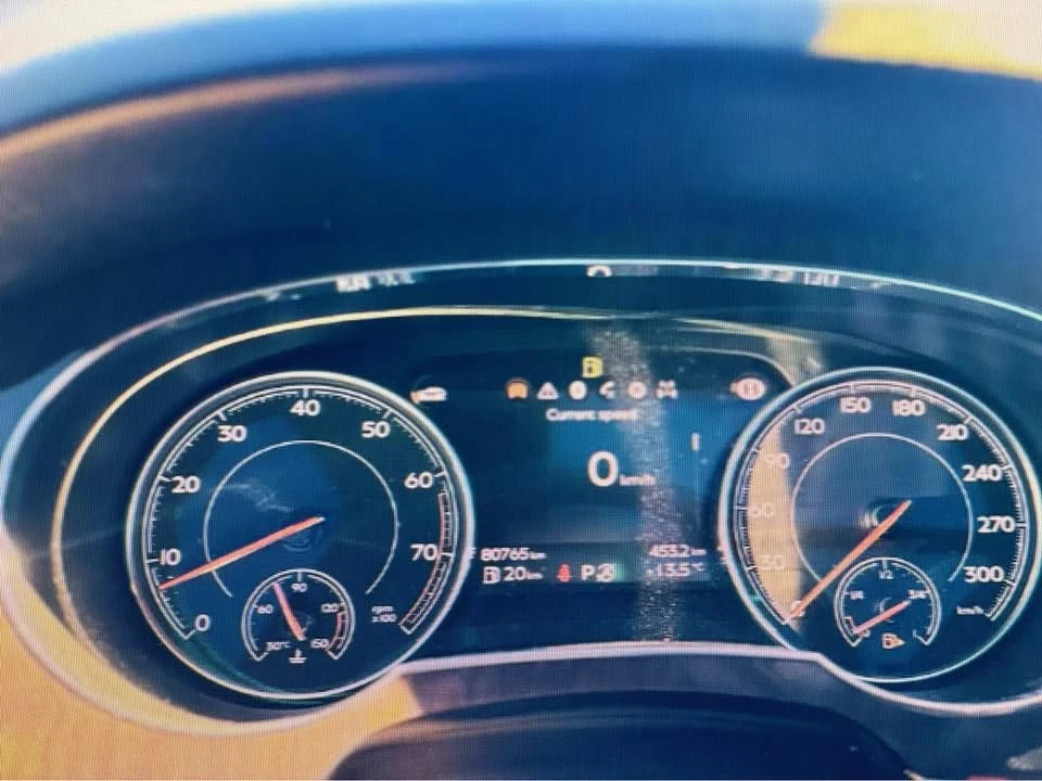 2017 Bentley Bentayga - Image 10 of 17
