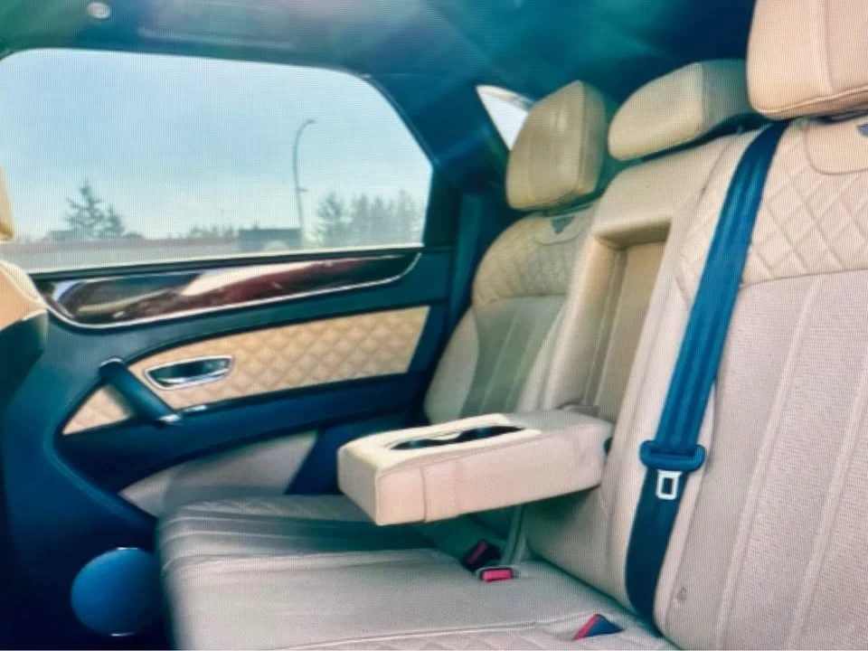 2017 Bentley Bentayga - Image 14 of 17