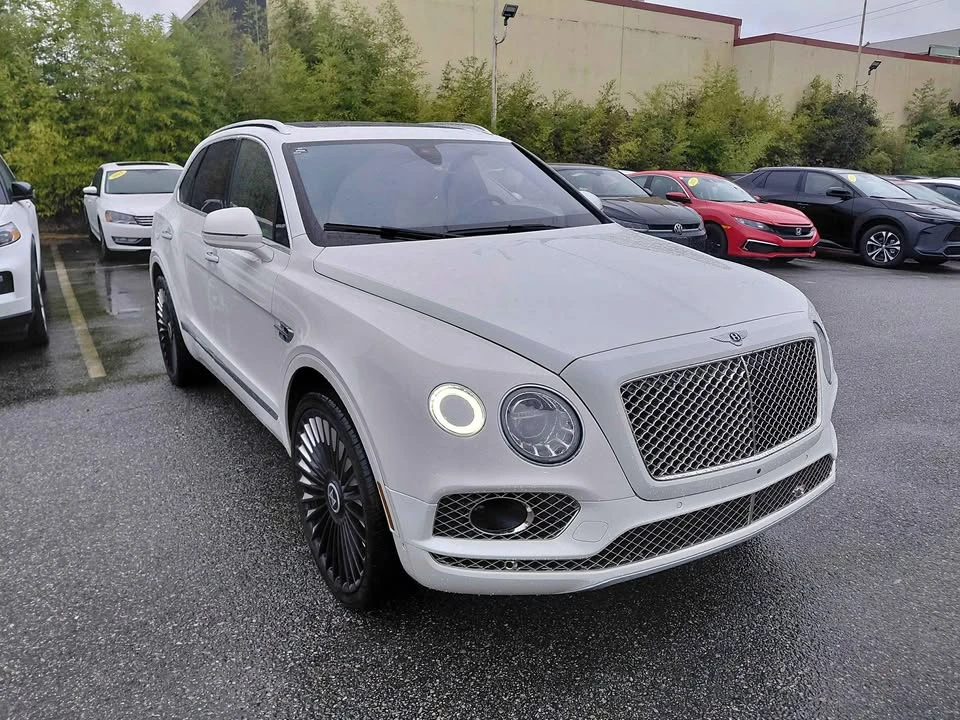2017 Bentley Bentayga - Image 2 of 8