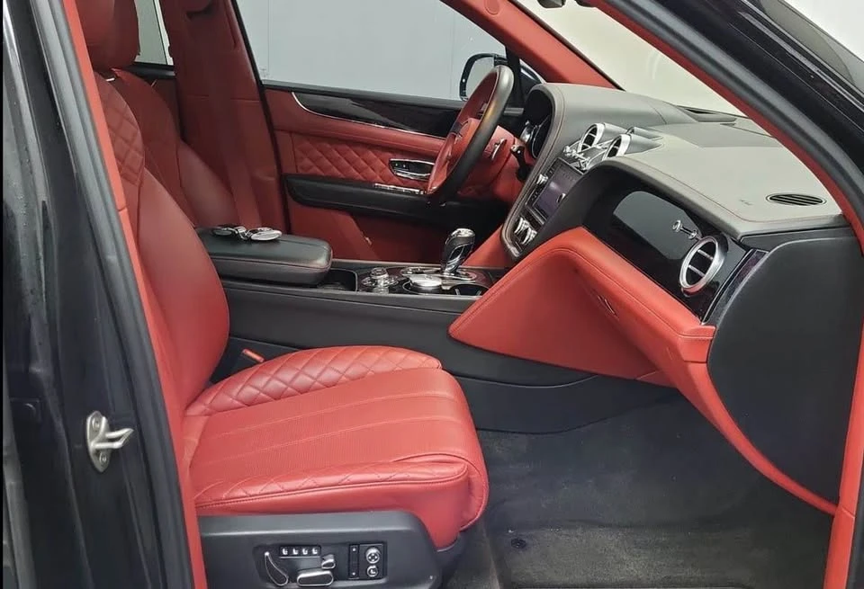 2017 Bentley Bentayga - Image 4 of 7