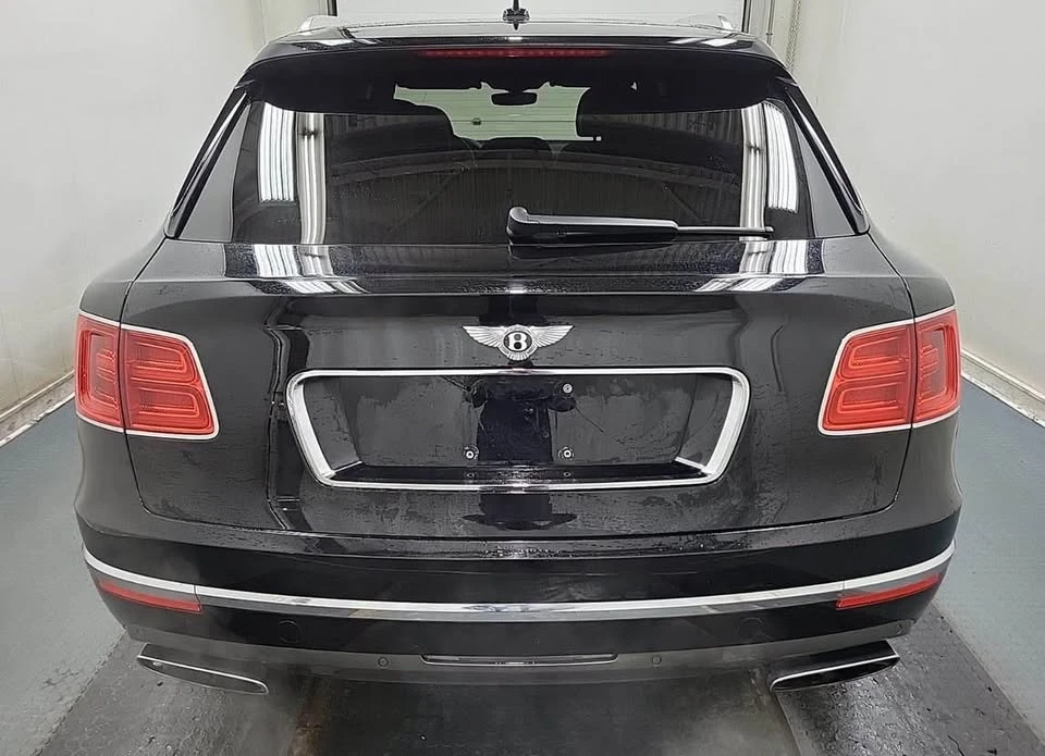 2017 Bentley Bentayga - Image 6 of 7