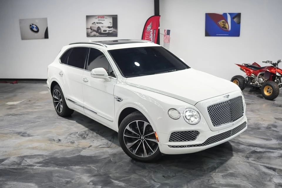 2017 Bentley Bentayga - Image 16 of 16