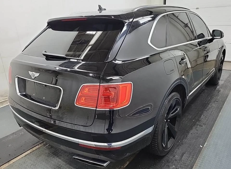 2017 Bentley Bentayga - Image 7 of 7