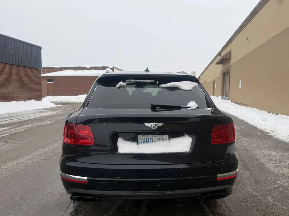 2017 Bentley Bentayga - Image 3 of 9