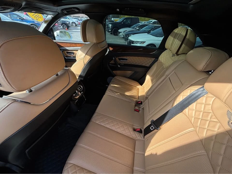 2017 Bentley Bentayga - Image 6 of 11