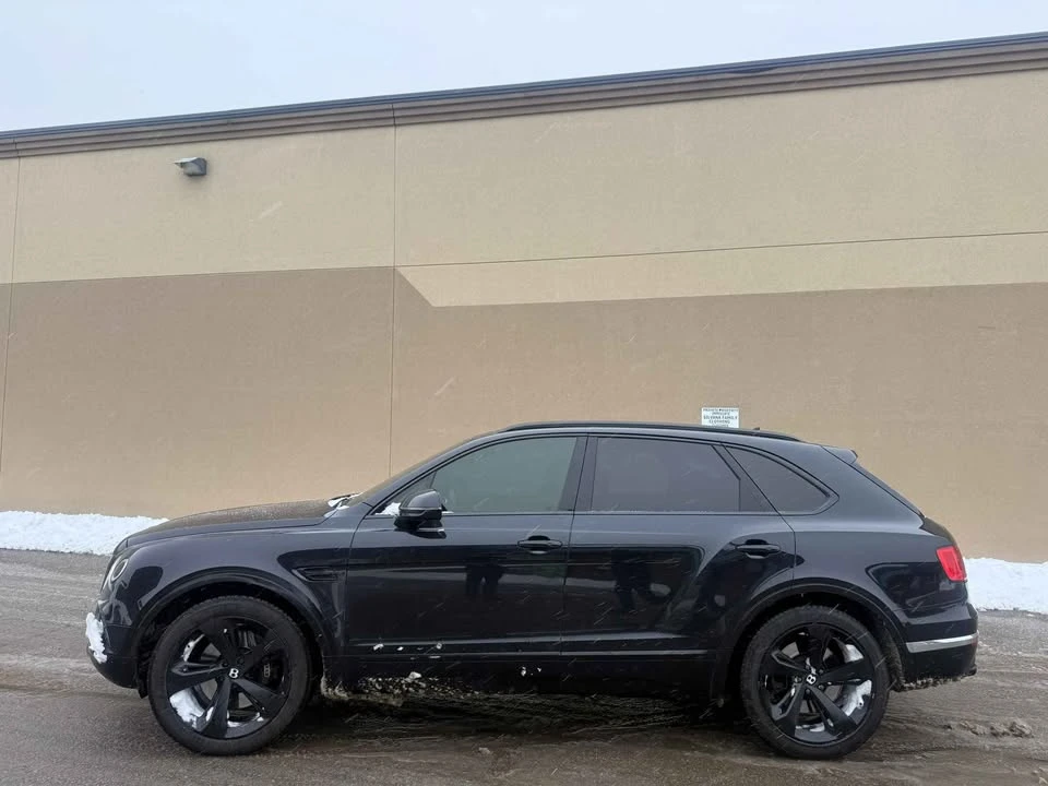 2017 Bentley Bentayga - Image 4 of 9