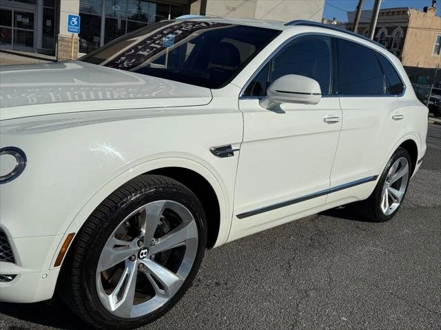 2017 Bentley Bentayga - Image 15 of 20