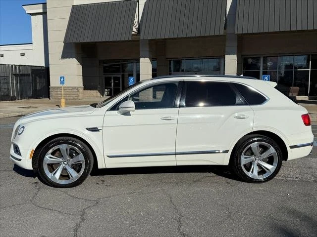 2017 Bentley Bentayga - Image 13 of 20