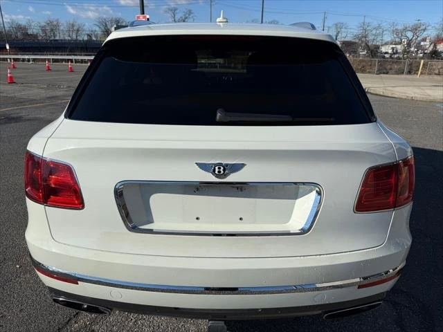 2017 Bentley Bentayga - Image 10 of 20