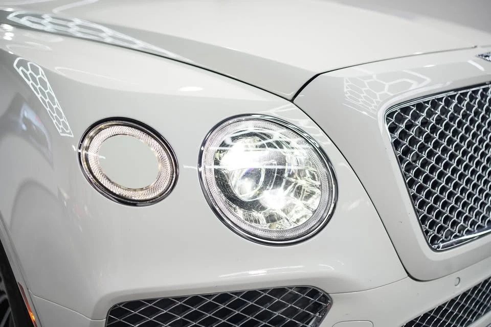 2017 Bentley Bentayga - Image 8 of 20
