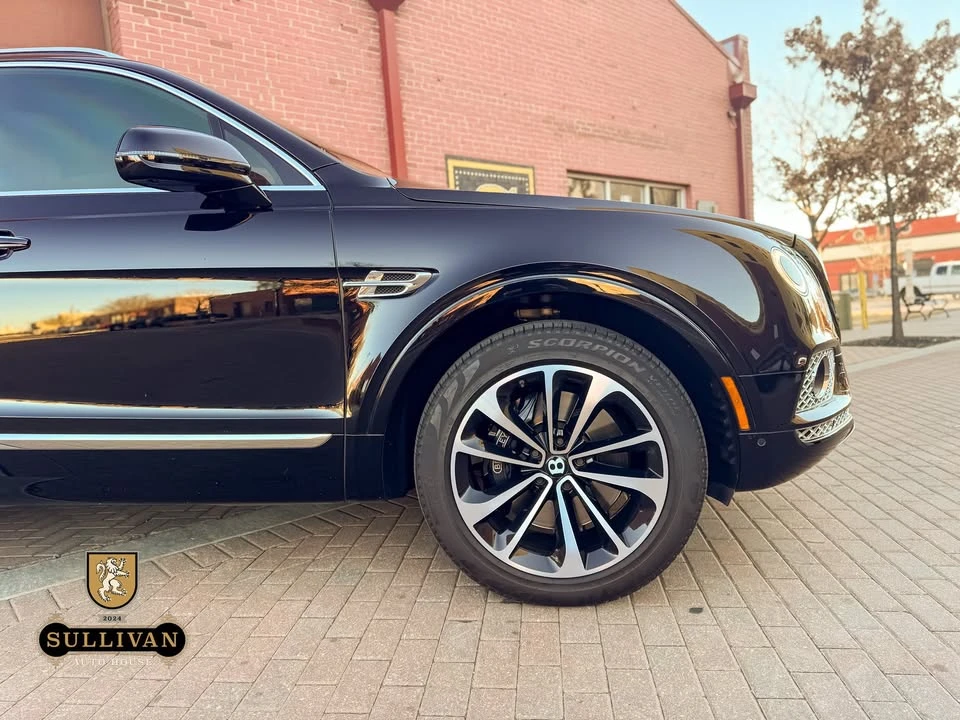 2017 Bentley Bentayga - Image 2 of 18