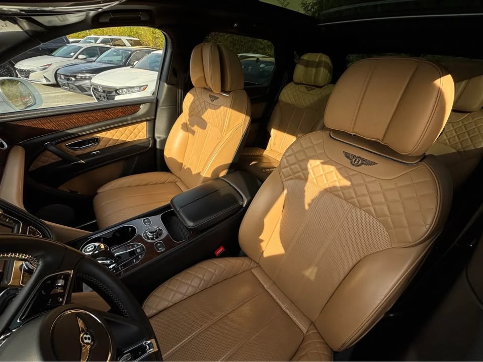 2017 Bentley Bentayga - Image 5 of 11