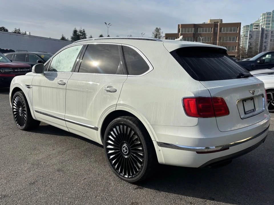 2017 Bentley Bentayga - Image 11 of 11