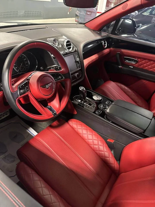 2017 Bentley Bentayga - Image 2 of 6