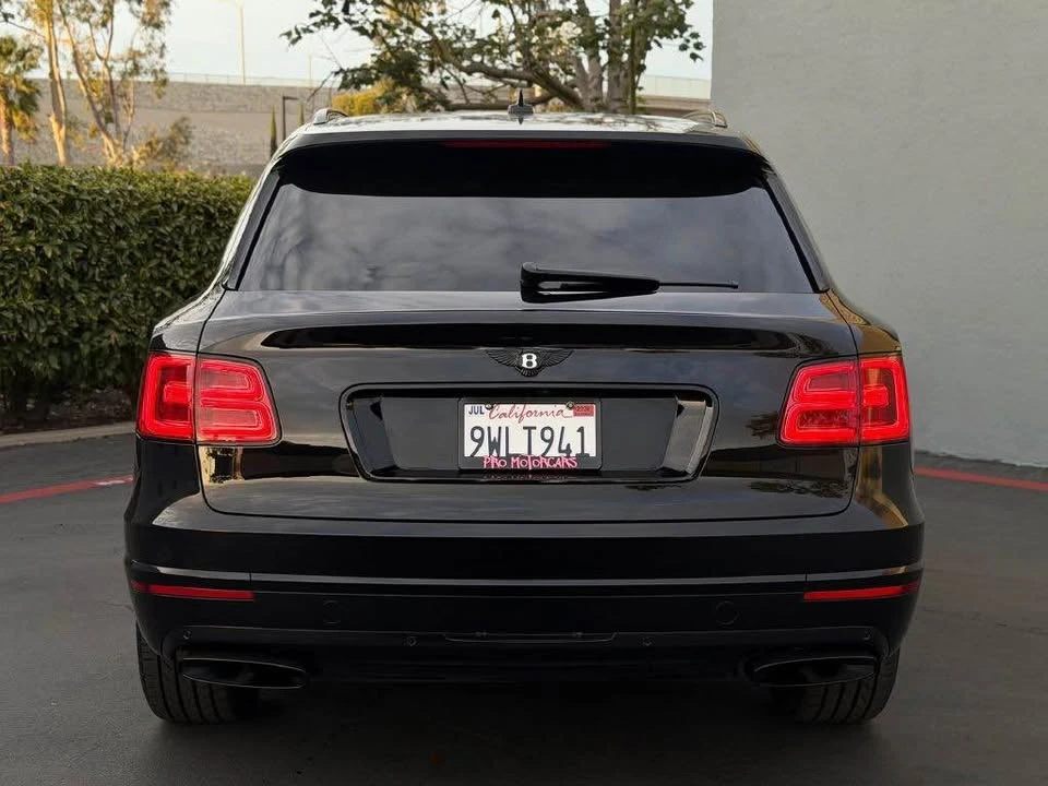 2017 Bentley Bentayga - Image 5 of 16