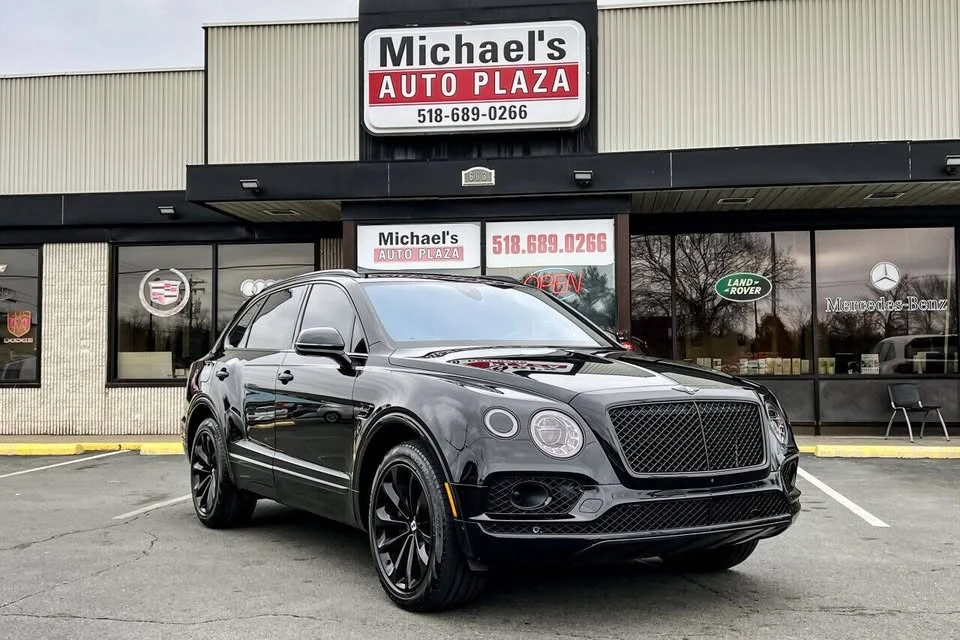 2017 Bentley Bentayga - Image 2 of 20