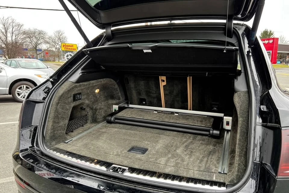 2017 Bentley Bentayga - Image 17 of 20