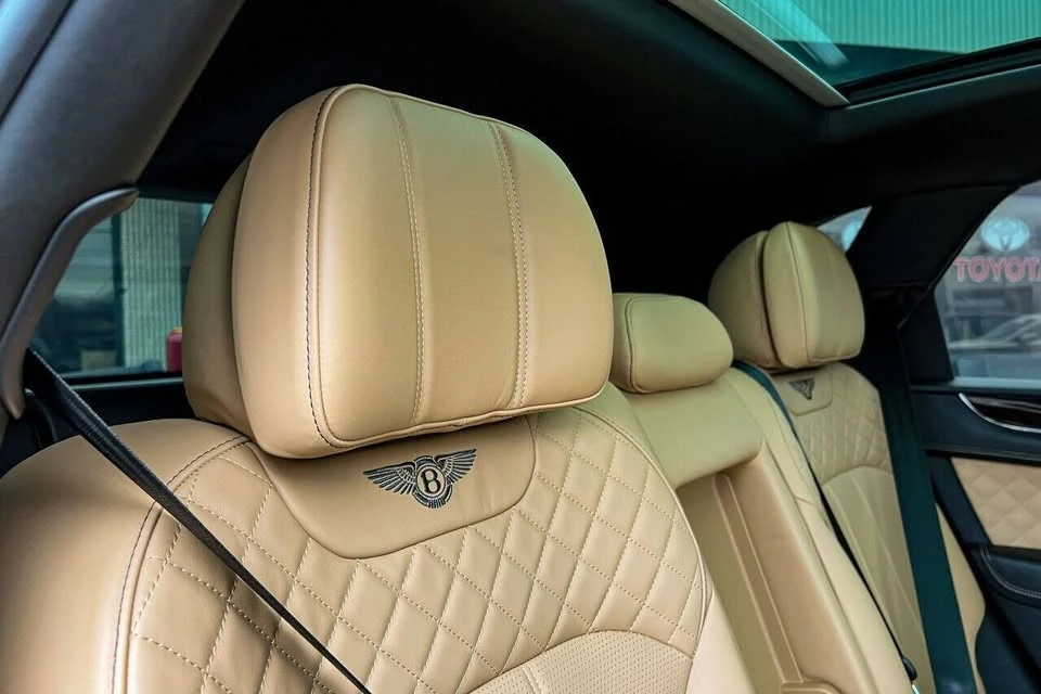 2017 Bentley Bentayga - Image 16 of 20