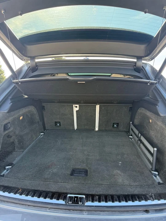 2017 Bentley Bentayga - Image 7 of 8