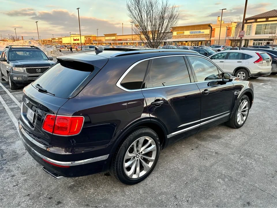 2017 Bentley Bentayga - Image 6 of 10