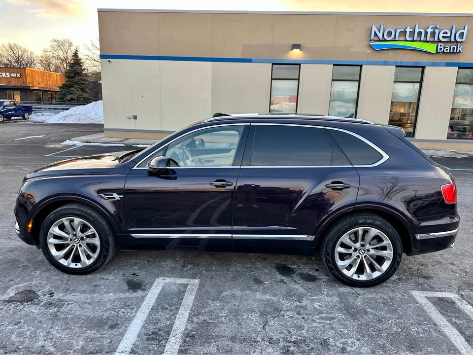 2017 Bentley Bentayga - Image 2 of 10