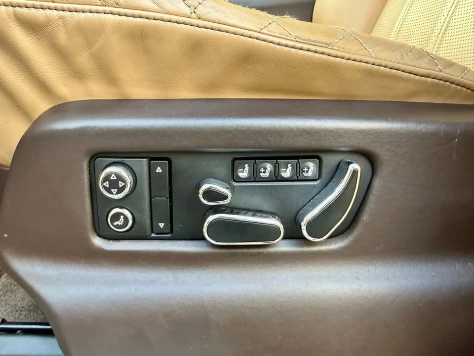 2017 Bentley Bentayga - Image 13 of 18