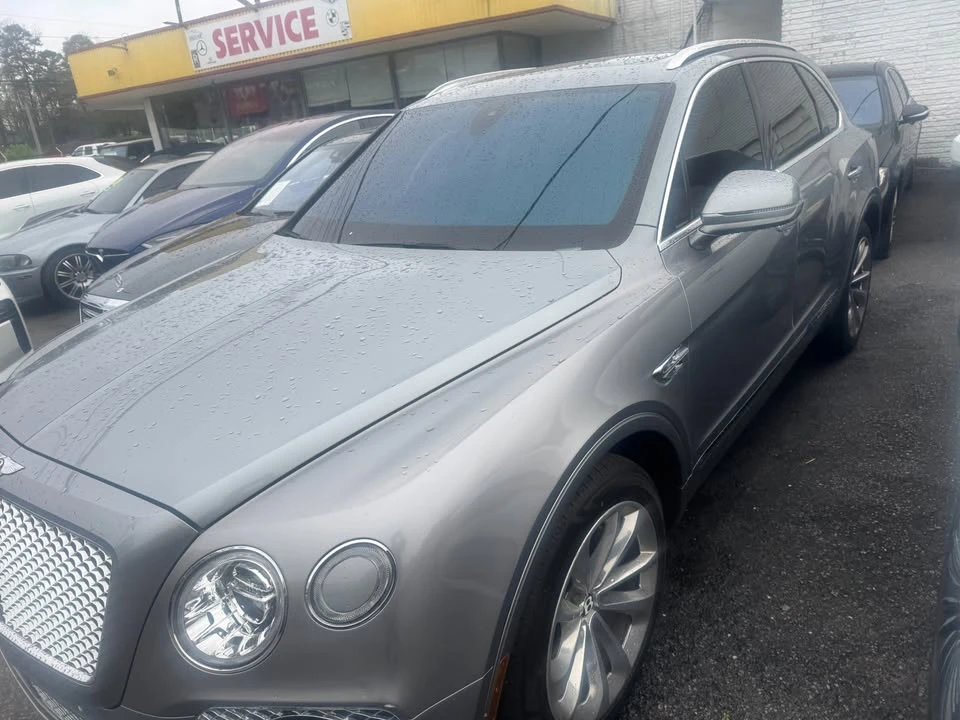 2017 Bentley Bentayga - Image 3 of 4