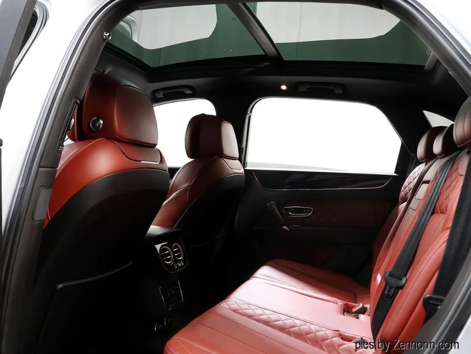 2017 Bentley Bentayga - Image 16 of 20